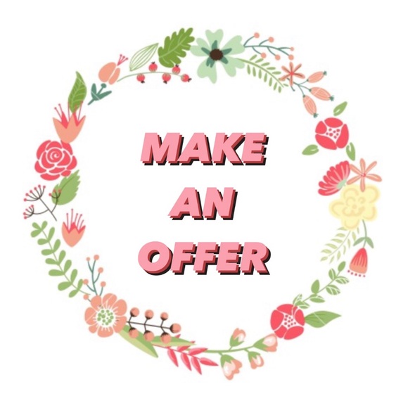 O F F E R   A W A Y ! ❤️ - Picture 1 of 3